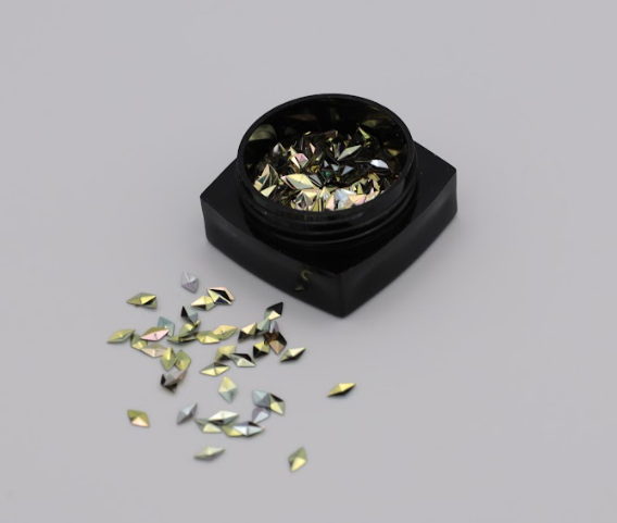 12  Dekorative Nageldesign Steine (Rauteförmig)
